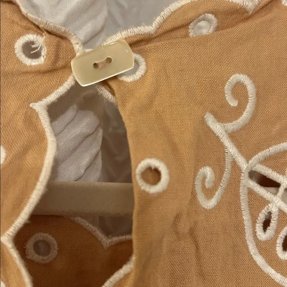 Embroidered Scallop Hem Cotton Crop Top - Tan - Picture 5 of 5